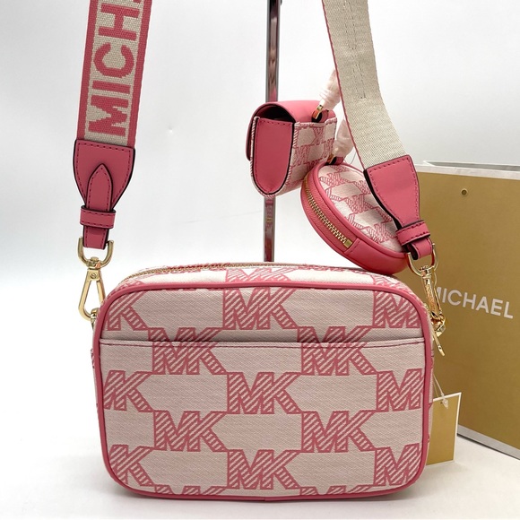 Michael Kors Jet Set Medium Crossbody Bag with Tech Attached - Picture 5 of 15